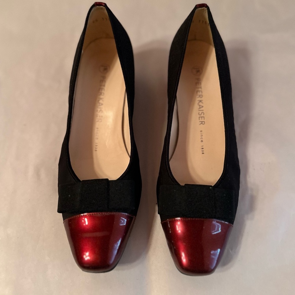 Peter Kaiser black snd burgundy shoes